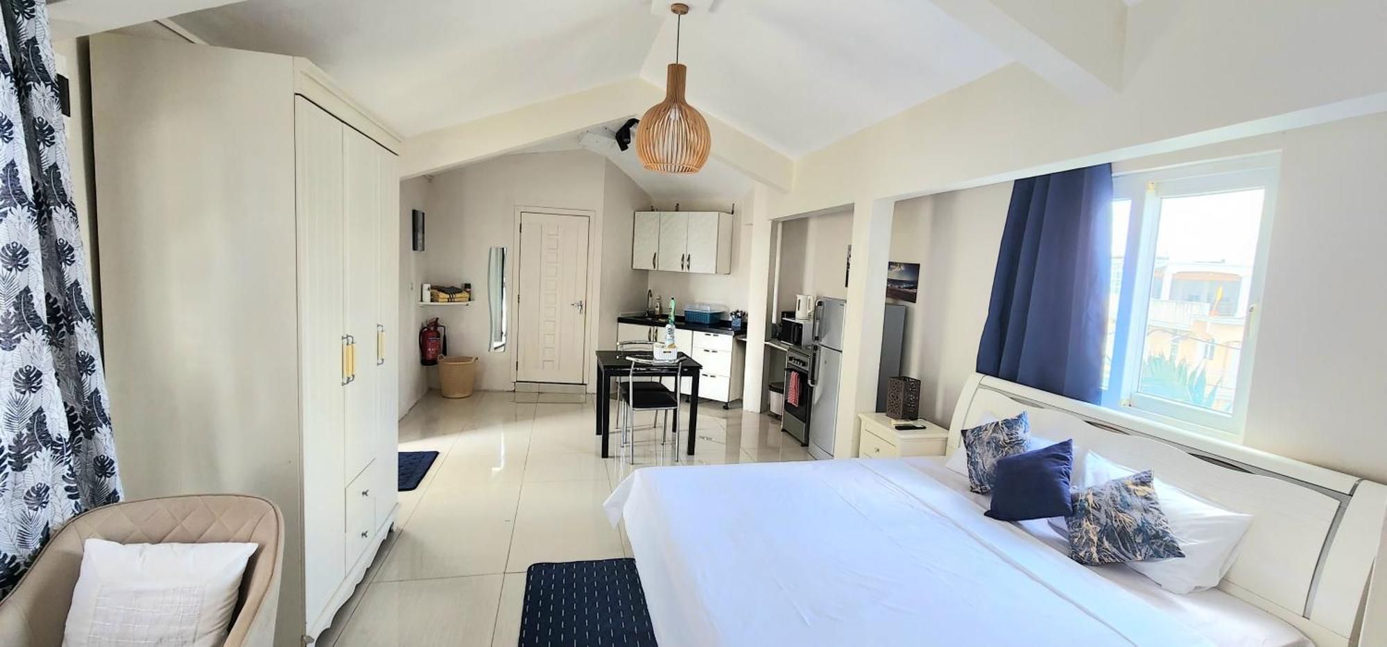 Lovely Studio Apartment With Views Of The Lagoon. Grand Baie Exterior foto